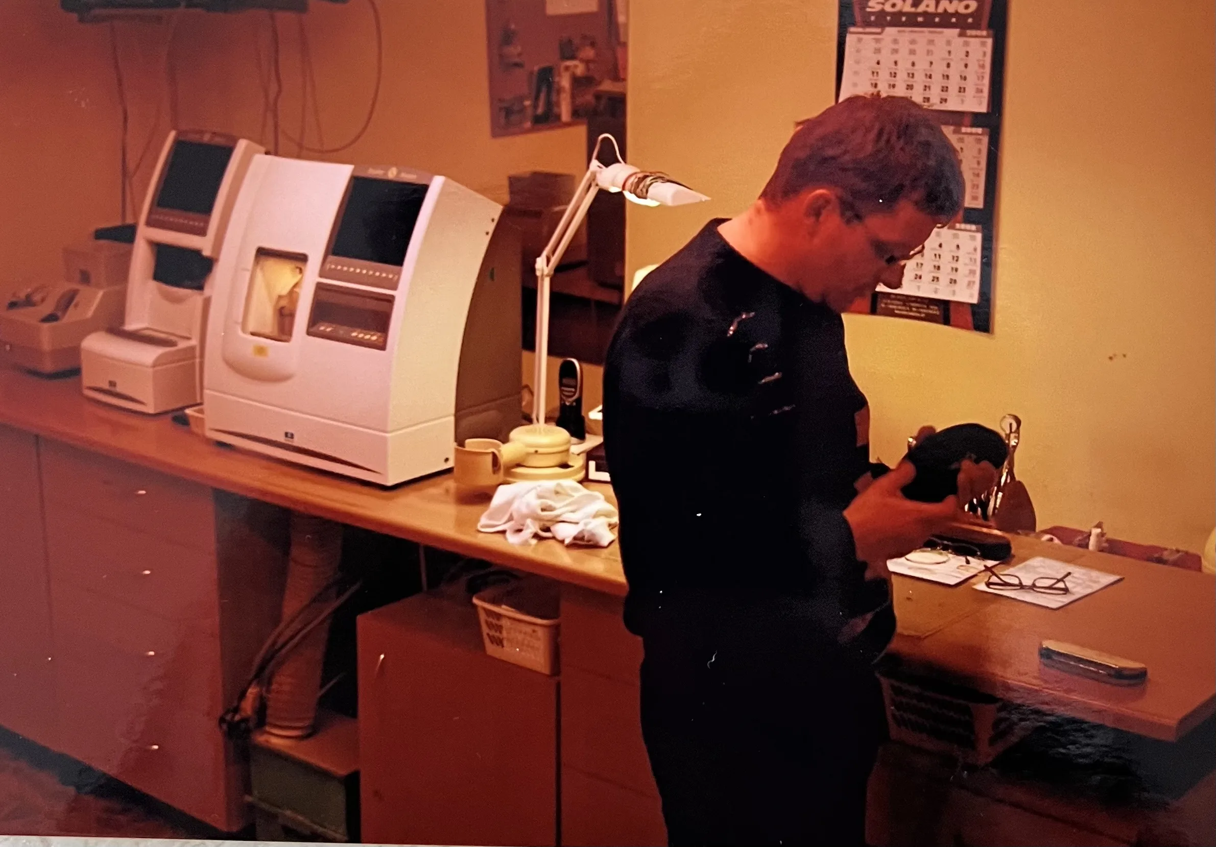 Tomasz Leszczyński w salonie OPTOM